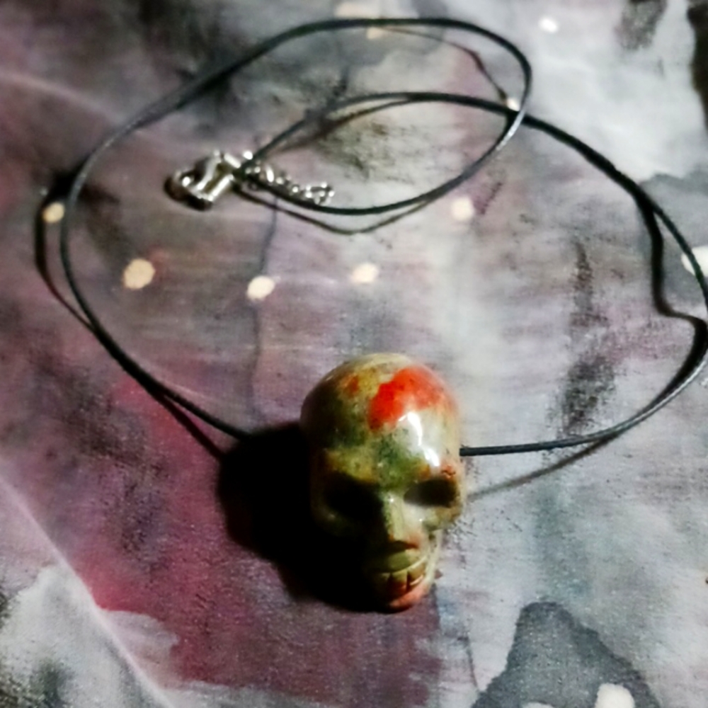 BLOODSTONE HANDCARVED SKULL Necklace NEW